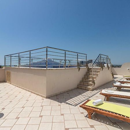 Apartaments Bt Vent De Garbi Empuriabrava Bagian luar foto