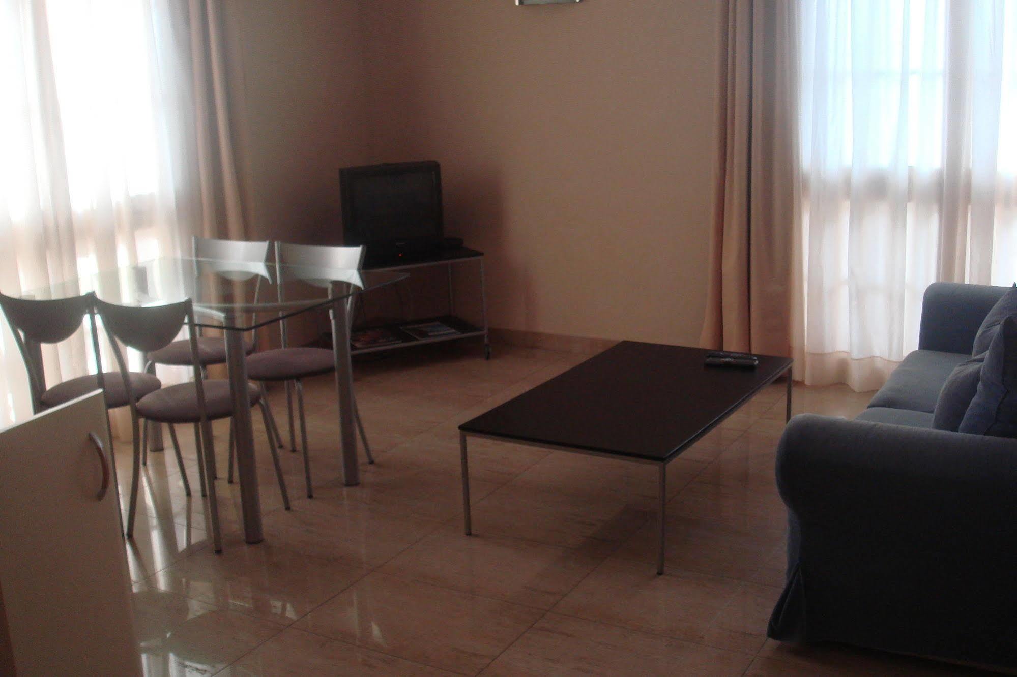Apartaments Bt Vent De Garbi Empuriabrava Bagian luar foto