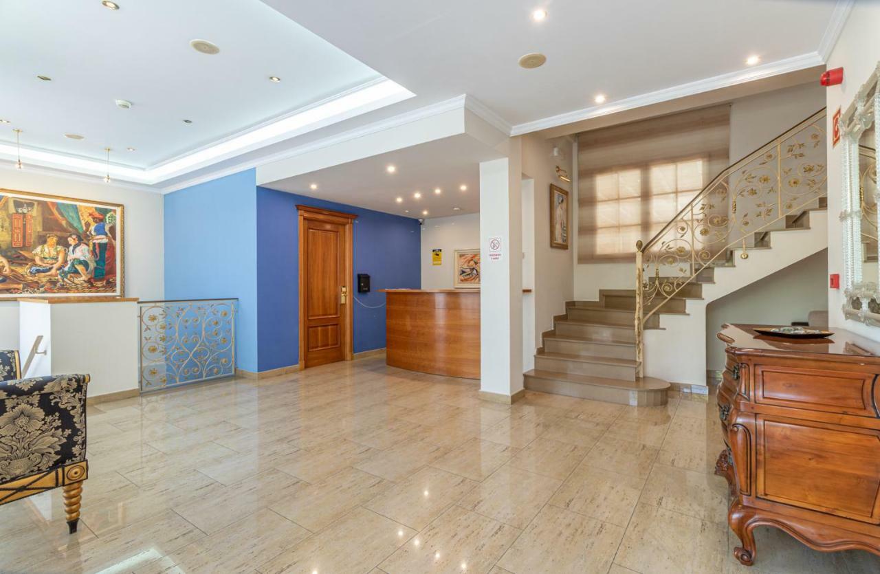 Apartaments Bt Vent De Garbi Empuriabrava Bagian luar foto