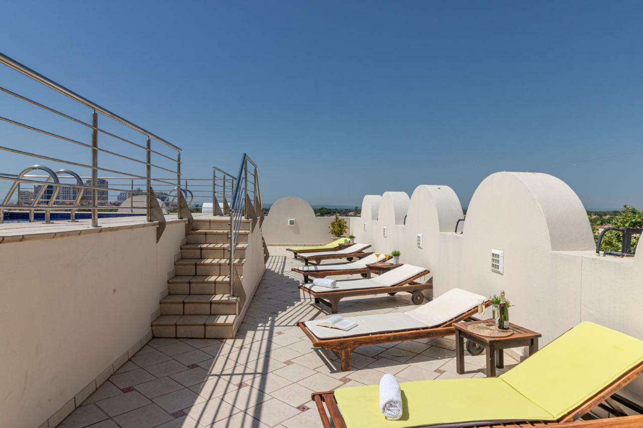 Apartaments Bt Vent De Garbi Empuriabrava Bagian luar foto