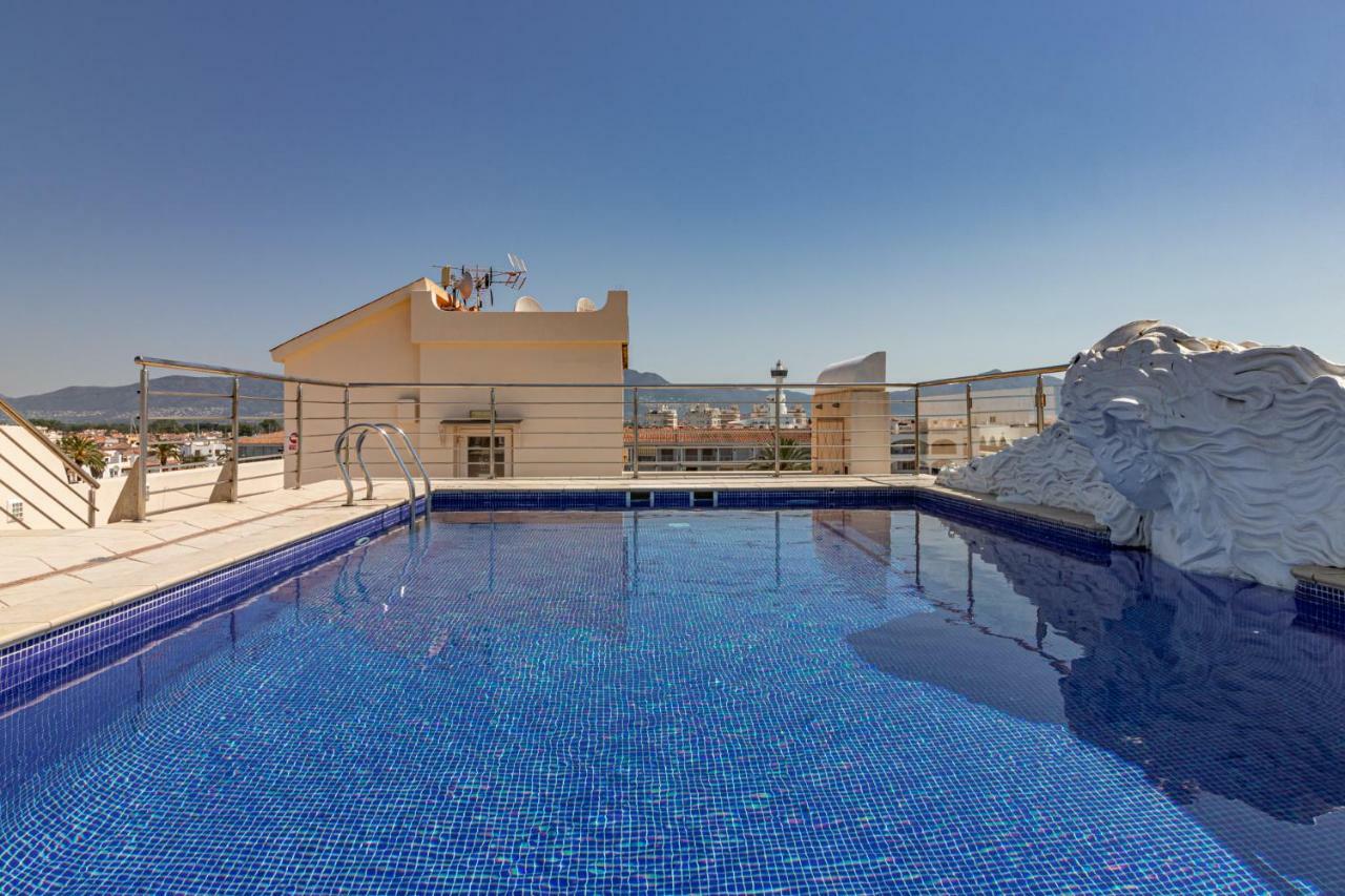 Apartaments Bt Vent De Garbi Empuriabrava Bagian luar foto