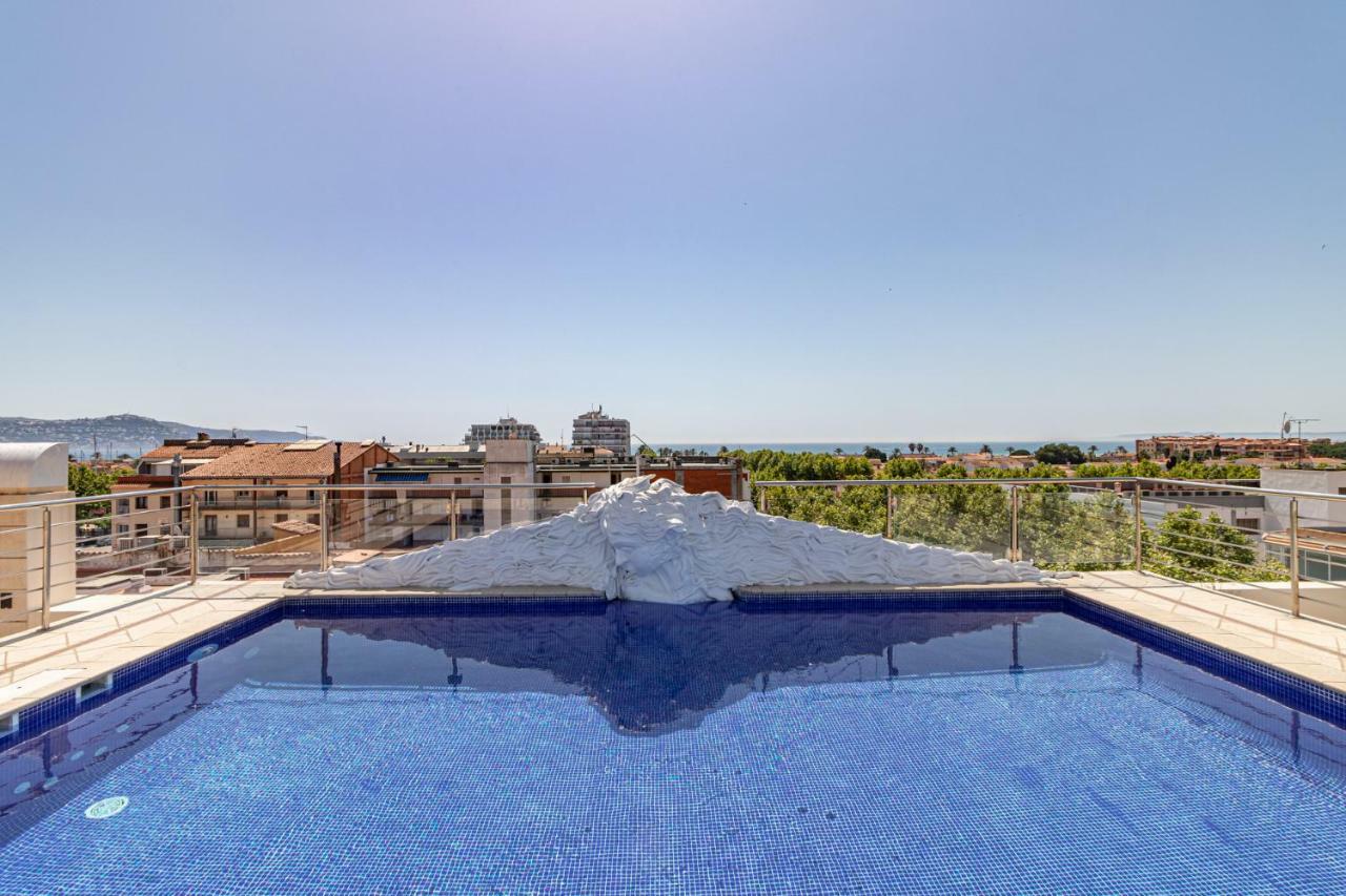 Apartaments Bt Vent De Garbi Empuriabrava Bagian luar foto